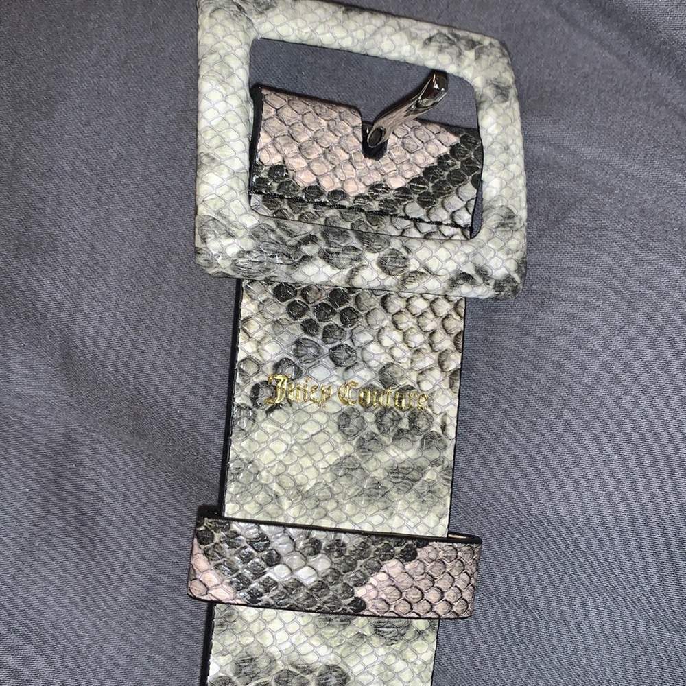 Juicy couture snakeskin grey and black and white belt size medium all leather